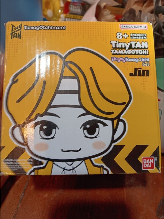 Bandai Namco Other - TinyTAN Tamagotchi HuggyTamagotchi Set Jin